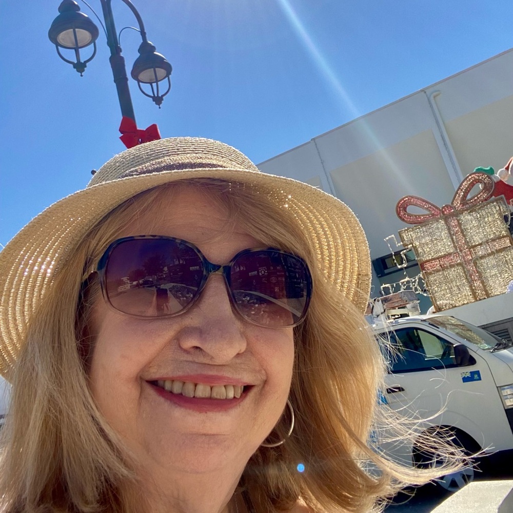 Meet your Posher, Michele